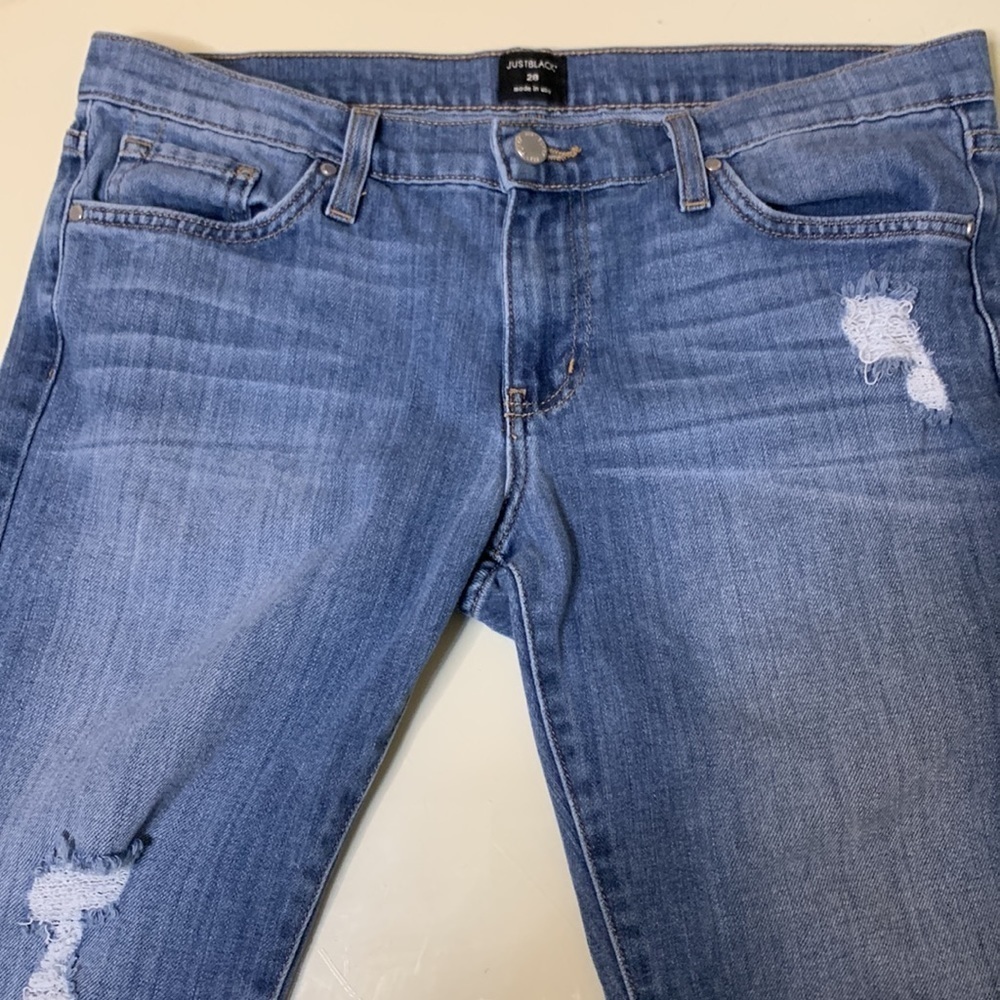 Just Black Distressed Cropped Straight Leg Jean - Picture 4 of 10